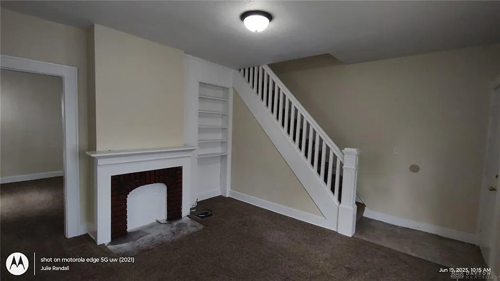 2 bed, 1.0 bath, 1898 sqft, $1,100 — Photo 3