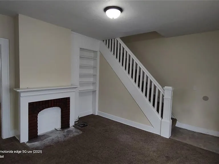 1131 W High St — Photo 3