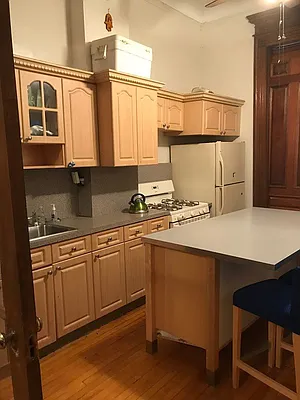 Rented by PLUSH REALTY Inc | media 17