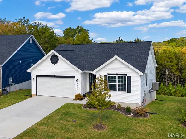 3341 White Pine Dr, Imperial, MO 63052