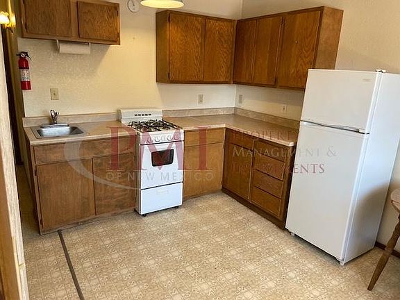 4th image of 2560 S Espina St #8