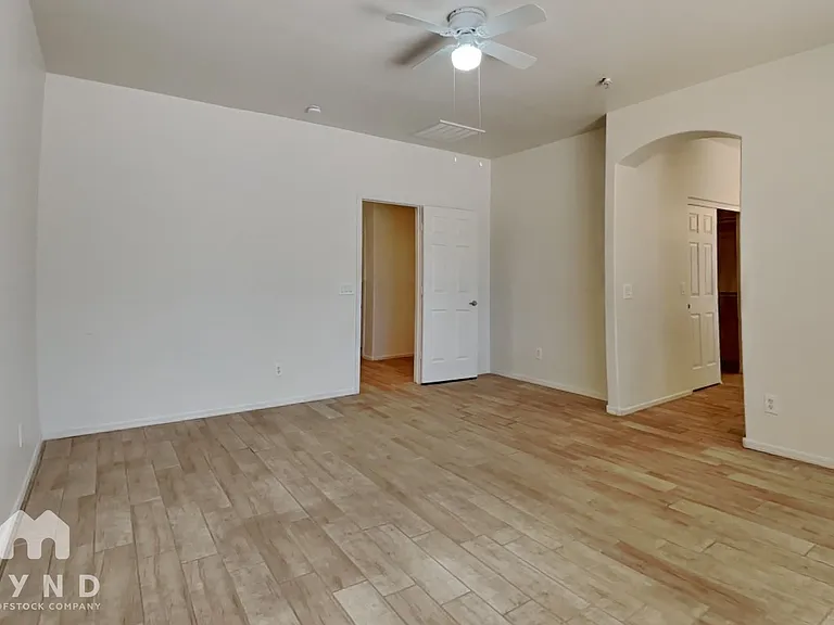 9303 W Raymond St — Photo 8