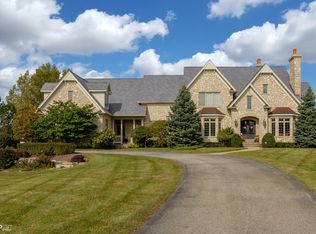 10 Leanda Ct, South Barrington, IL 60010