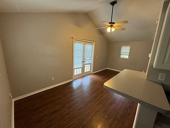 2nd image of 711 Greenwood St #1/2