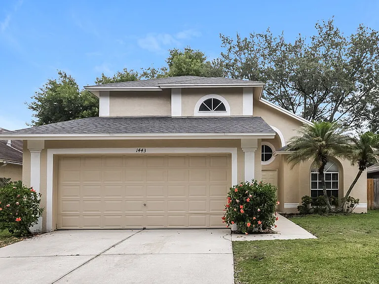 1443 Scotch Pine Dr — Photo 1