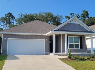 252 Camellia Dr, Cantonment, FL 32533