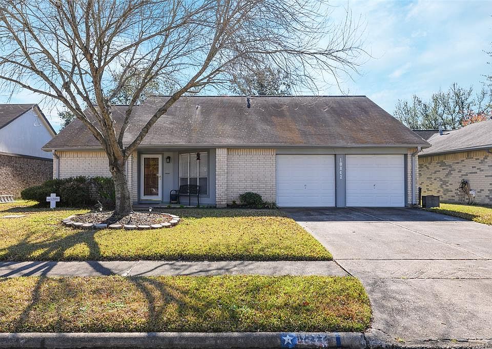 1st image of 10842 W Mulberry Dr