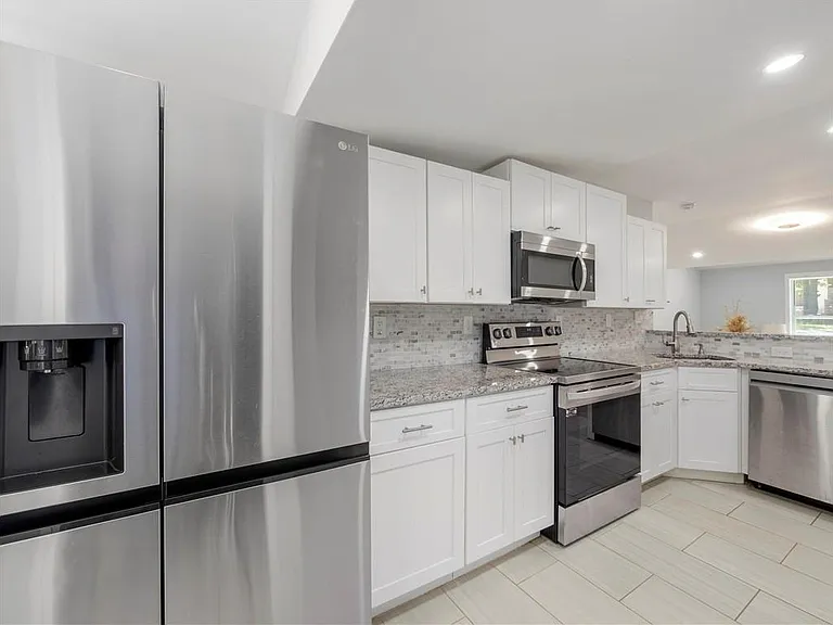 192 Hoke St — Photo 10