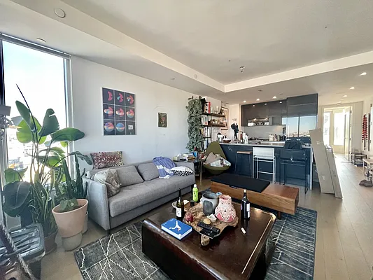 Rented by R New York | media 15