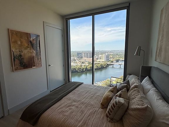 3rd image of 80 Red River St #1X1