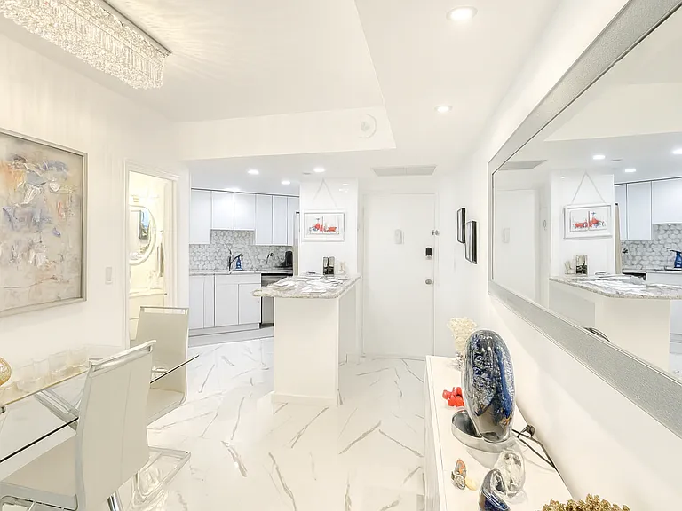 999 Brickell Bay Dr #710 — Photo 8