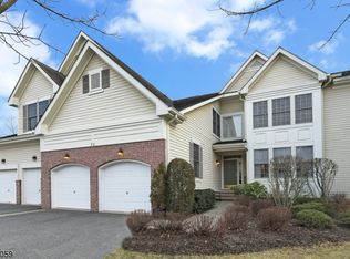 73 Schindler Way, Fairfield, NJ 07004