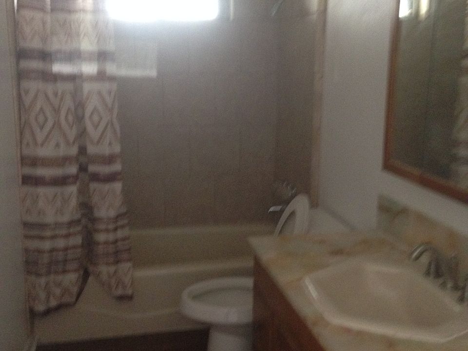 2nd image of 1303 Meadowview Dr