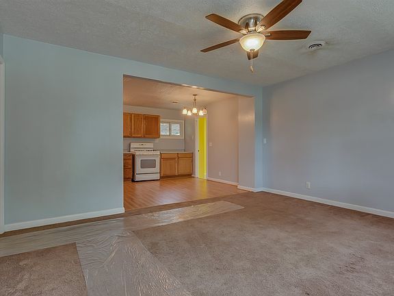 4th image of 616 Imus Dr