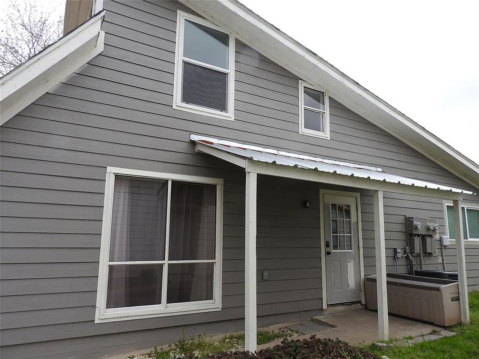 1st image of 11 Harbour Row Dr #15