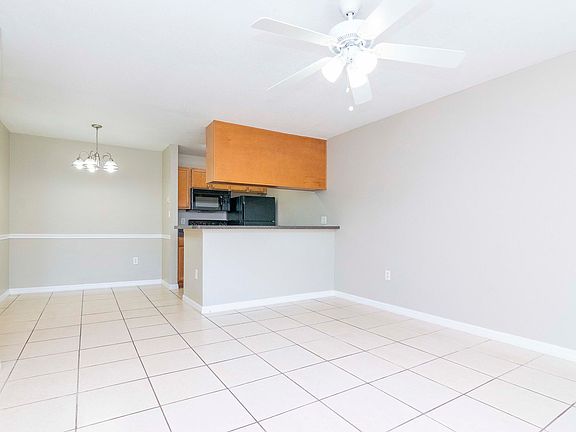 5th image of 302 Lake Parsons Grn Unit 103