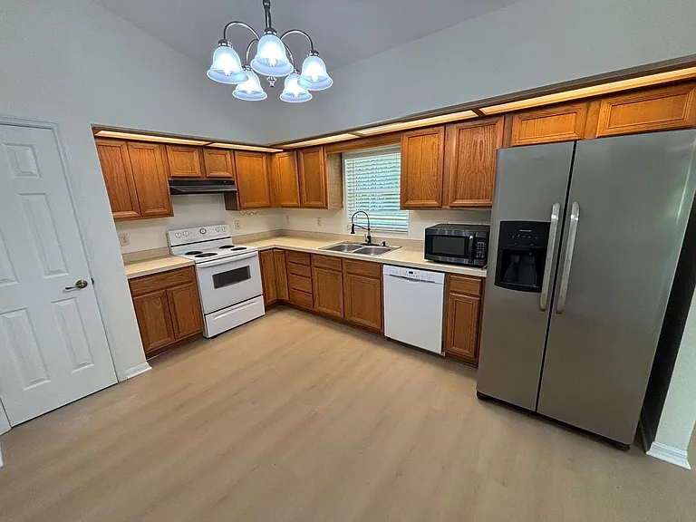 10417 SW 52nd Ct — Photo 13