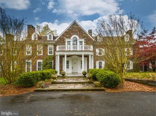 2 Privet Ln, Newtown, PA 18940