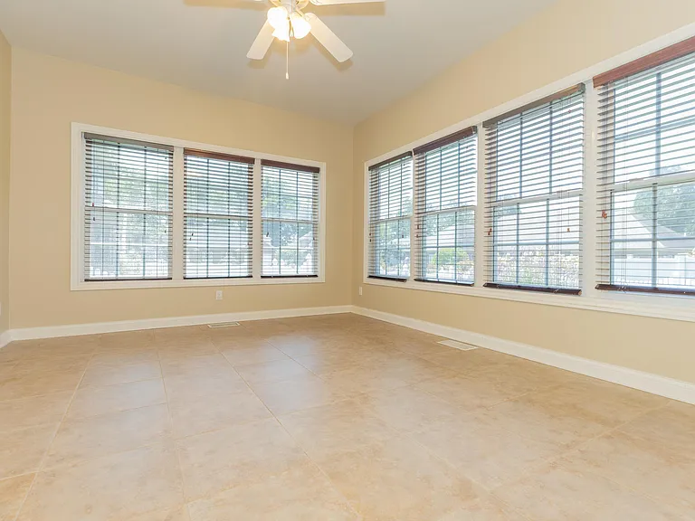 4595 Prescot Dr — Photo 15
