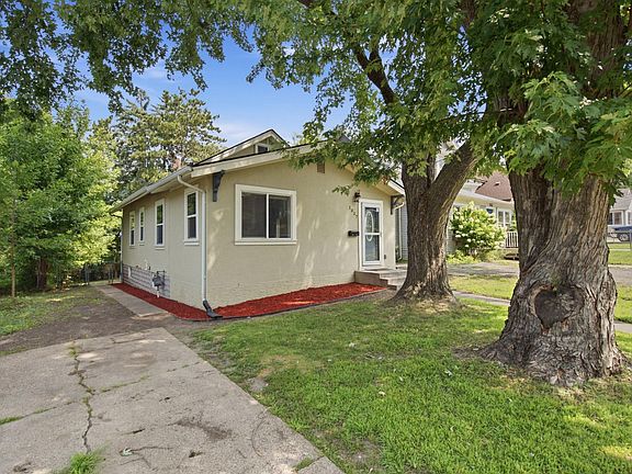3rd image of 1037 Gould Ave NE