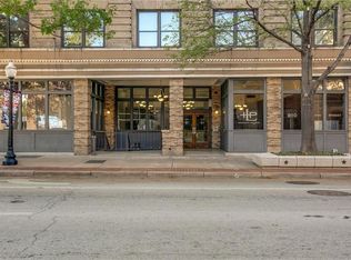 910 Houston St APT 402, Fort Worth, TX 76102