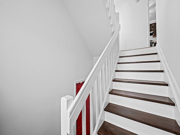 2nd image of 5095 Heatherhill Lane #8