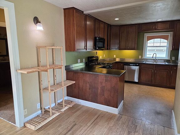 3rd image of 1935 S 6th St W