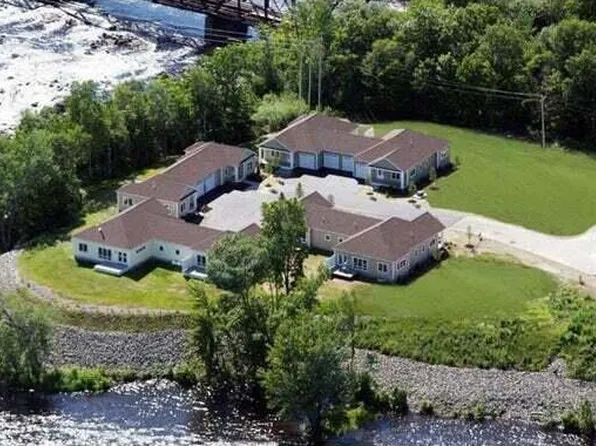 5 Shore Drive #5, Orono, ME 04473
