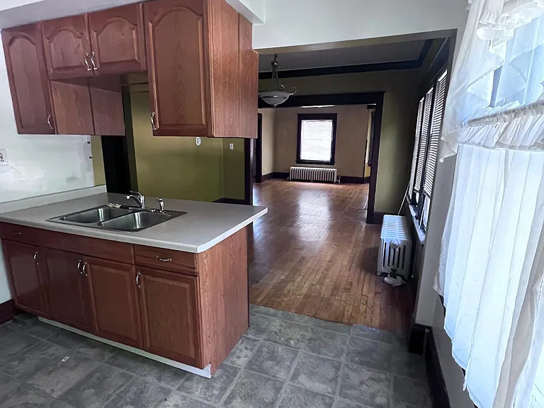 2376 N Weil St — Photo 8
