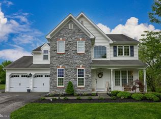 1696 Pioneer Rd, Lancaster, PA 17602