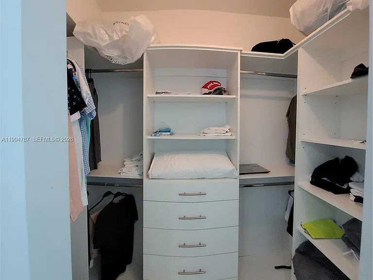 361 S Miami Ave — Photo 34