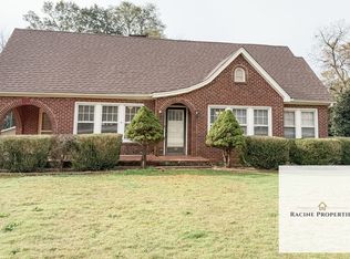 48 E Main St, Inman, SC 29349