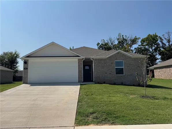 561 Arizona St, Farmington, AR 72730