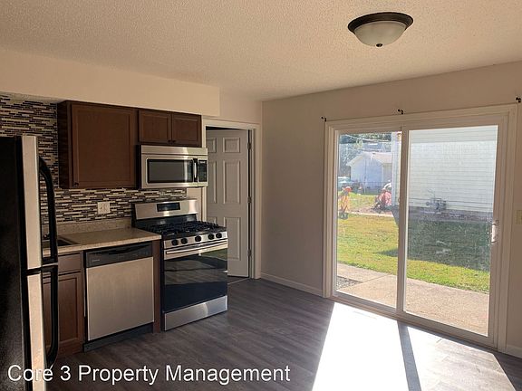 4th image of 109 N Lincoln St APT 16