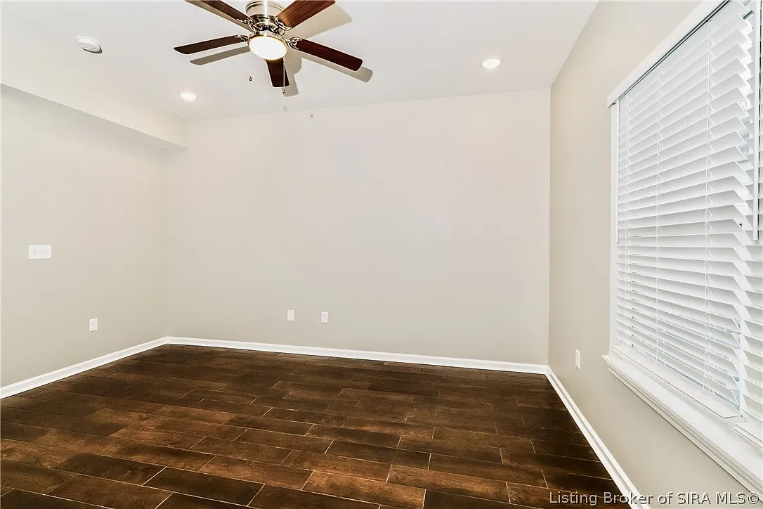 3 bed, 2.5 bath, 1722 sqft, $1,865 — Photo 4