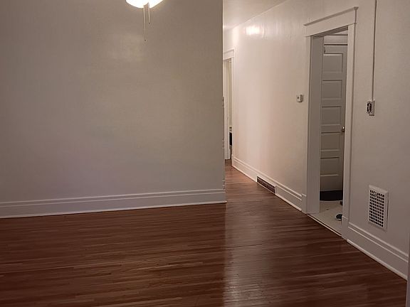5th image of 834 Chilton Ave