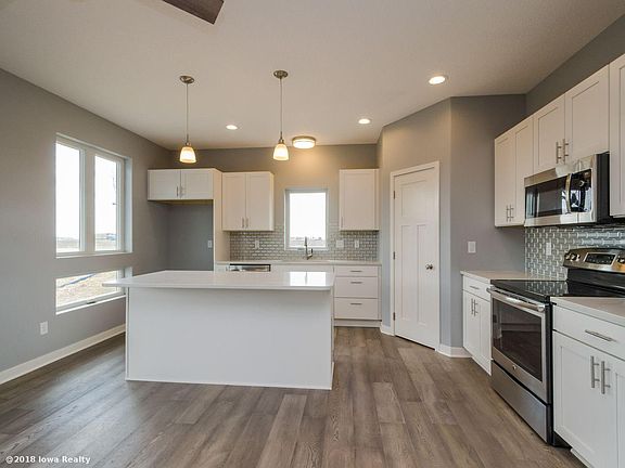 5th image of 10694 NW 72nd Ln