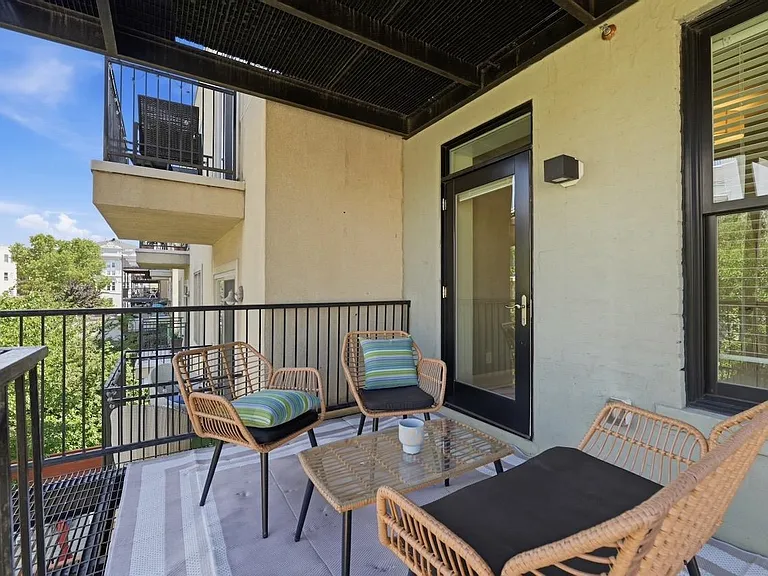 604 Adams St #4 — Photo 14