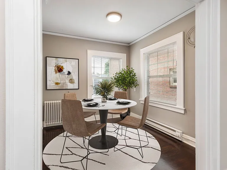 Westland Manor — Photo 15
