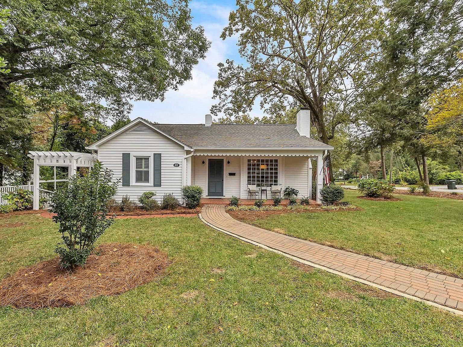 800 E 2nd Ave, Easley, SC 29640 Zillow