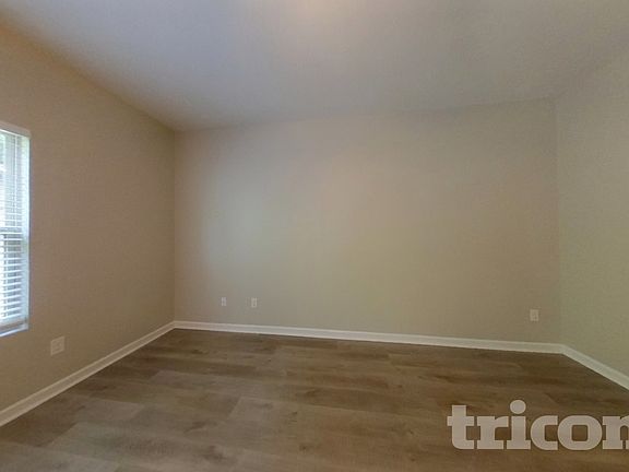 3rd image of 4118 Lindbergh Way