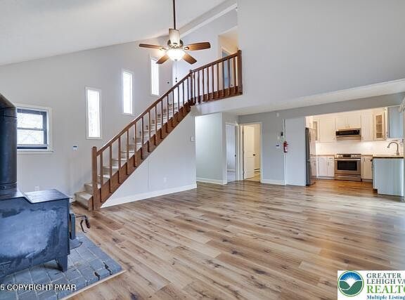 3rd image of 9390 Birch Ln