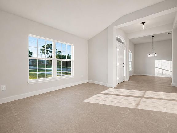 2nd image of 372 SW Feldman Avenue
