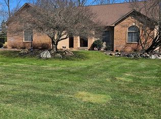 5660 Sheffield Dr, Clarkston, MI 48346