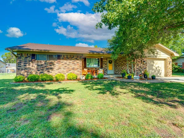 105 Circle Dr, Davis, OK 73030