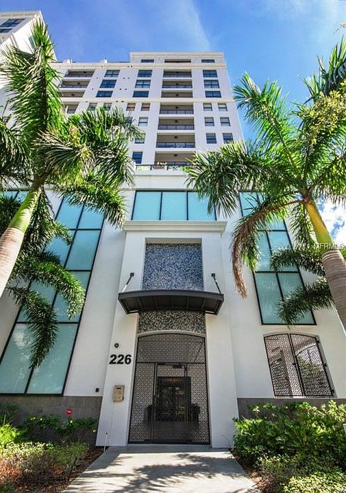 1st image of 226 5th Ave N APT 806