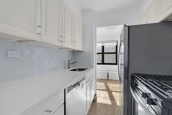 Sold by Bond New York | media 12