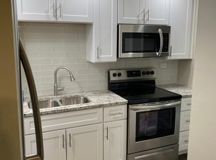 8139 Ogden Ave #1, Lyons, IL 60534