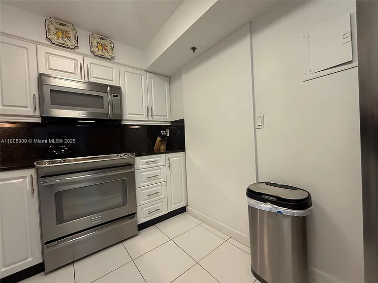 9511 Collins Ave #1208 — Photo 16