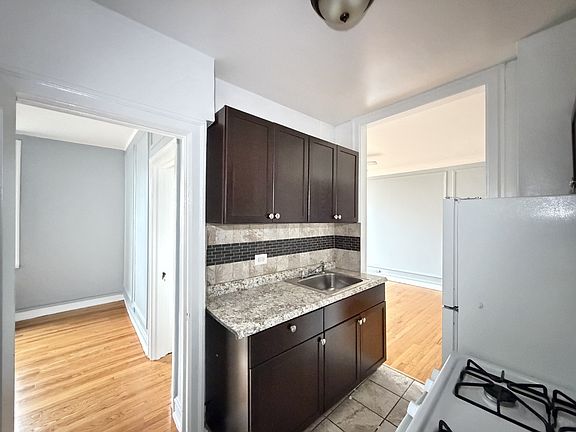 5th image of 1371 W Estes Ave #D4